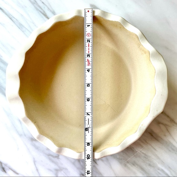 Pampered Chef•Fluted Deep Dish Pie Plate/Pan•Vanilla•9”•New Traditions Stoneware - Picture 12 of 13